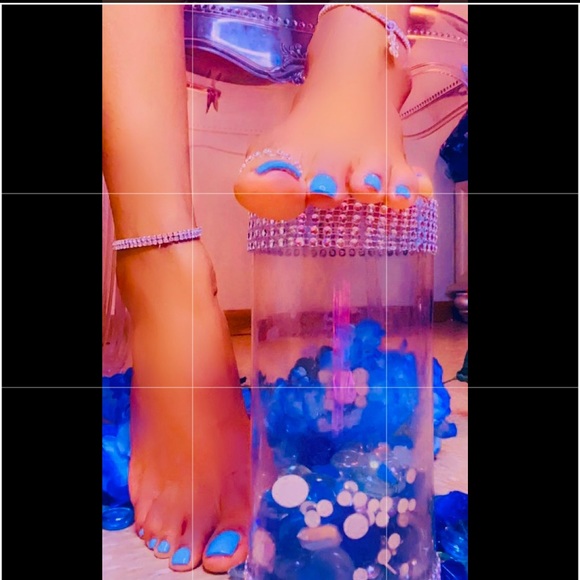 Feet - Picture 1 of 3